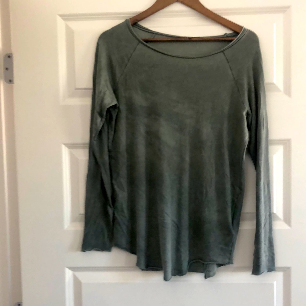 Citizen Cotten long sleeve tee.